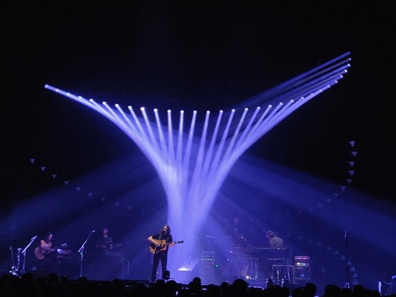 Schwierige Lichtbedingungen: Ein Konzert stellt das OnePlus 6T passabel, aber nicht überragend dar. (© Frank Ritter/GIGA.DE)